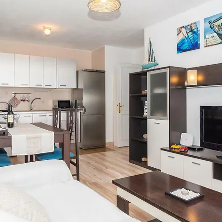 Marina House Center Apartmán